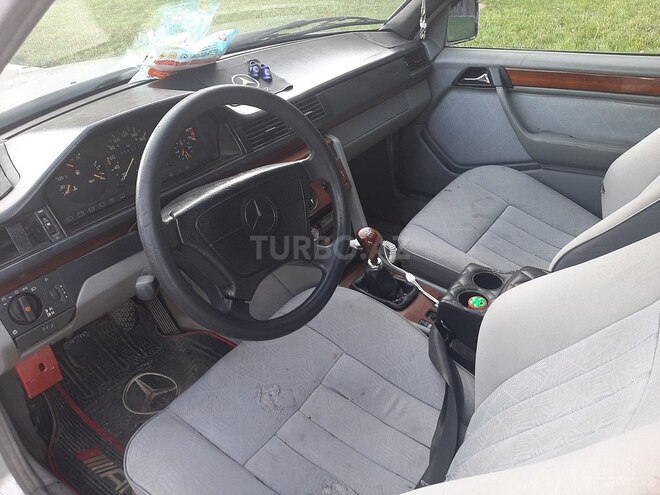 Mercedes E 220 1990, 468,953 km - 2.2 l - Bakı