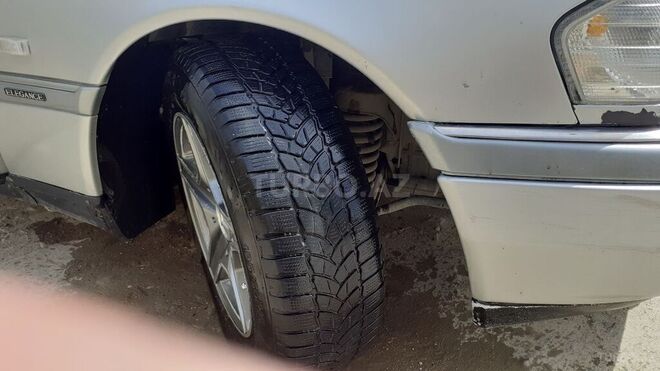 Mercedes C 180 1995, 379,740 km - 1.8 l - Bakı