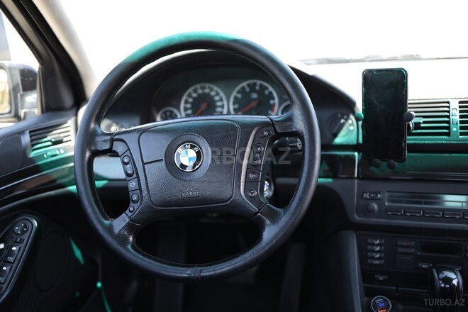 BMW 523 1999, 278,000 km - 2.5 l - Bakı