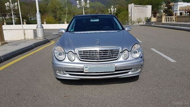 Mercedes E 240 2003, 239,000 km - 2.4 l - Qəbələ