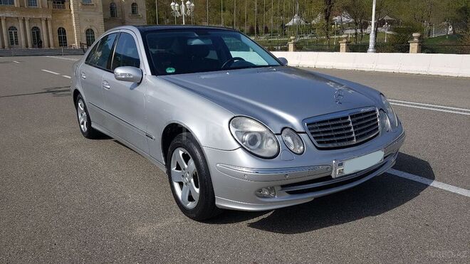 Mercedes E 240 2003, 239,000 km - 2.4 l - Qəbələ