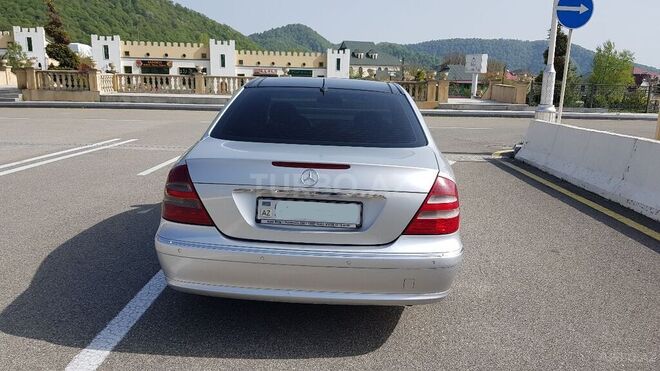 Mercedes E 240 2003, 239,000 km - 2.4 l - Qəbələ