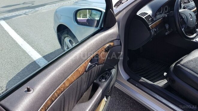 Mercedes E 240 2003, 239,000 km - 2.4 l - Qəbələ
