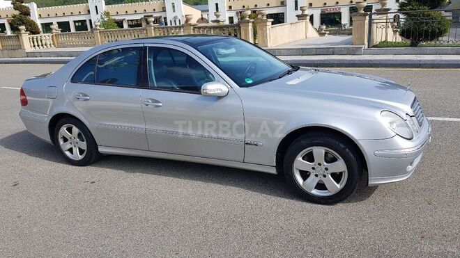 Mercedes E 240 2003, 239,000 km - 2.4 l - Qəbələ
