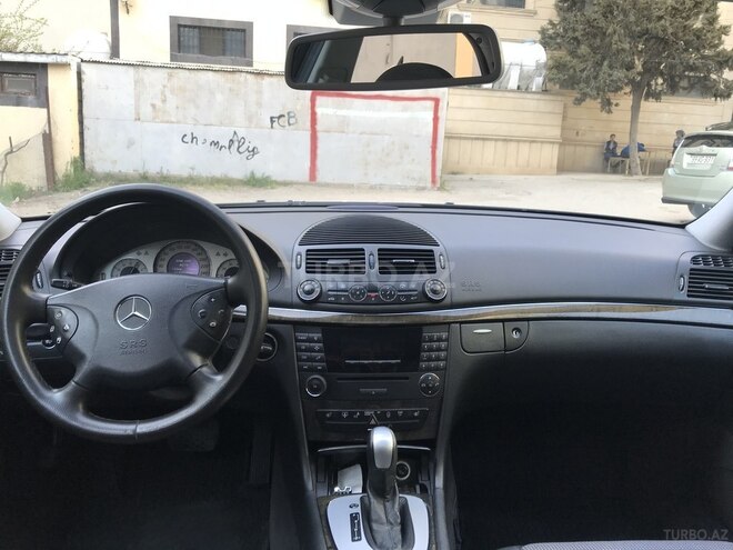 Mercedes E 240 2003, 190,000 km - 2.6 l - Bakı