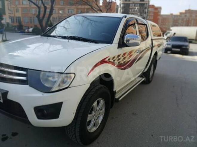 Mitsubishi L200 2014, 172,000 km - 2.5 л - Bakı
