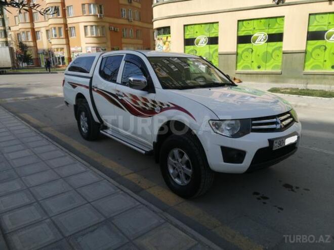 Mitsubishi L200 2014, 172,000 km - 2.5 л - Bakı