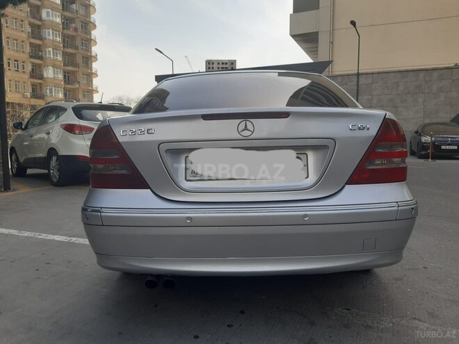 Mercedes C 220 2001, 258,000 km - 2.2 l - Bakı