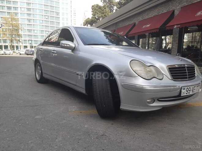 Mercedes C 220 2001, 258,000 km - 2.2 l - Bakı