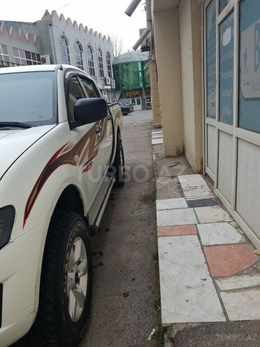 Mitsubishi L200 2013, 200,000 km - 2.5 l - Bakı