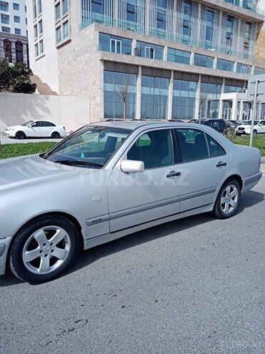 Mercedes E 300 1996, 436,000 km - 3.0 л - Bakı