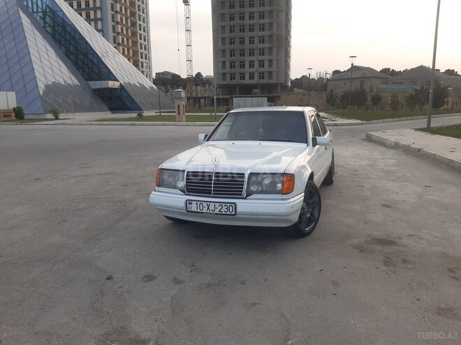 Mercedes E 230 1991, 369,000 km - 2.3 l - Bakı