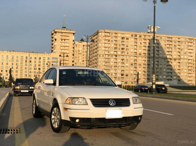 Volkswagen Passat 2003, 331,000 km - 1.8 l - Bakı