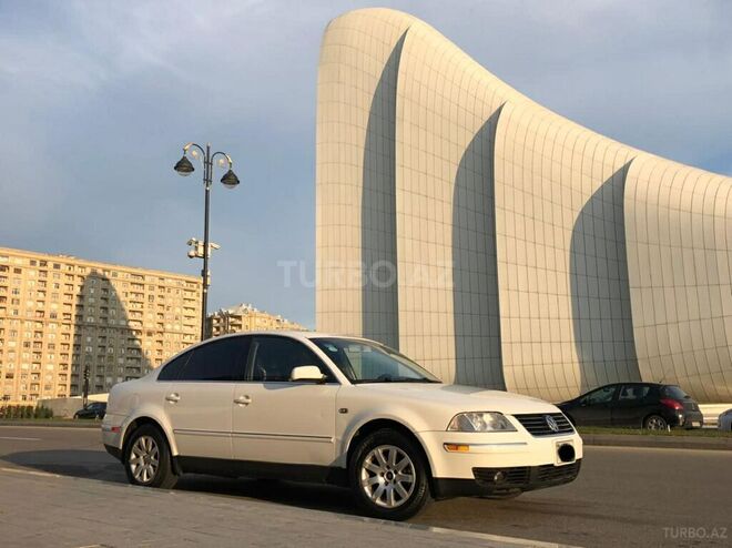 Volkswagen Passat 2003, 331,000 km - 1.8 l - Bakı