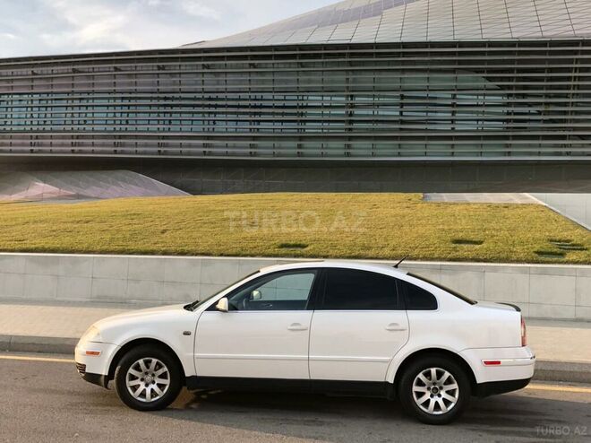 Volkswagen Passat 2003, 331,000 km - 1.8 l - Bakı
