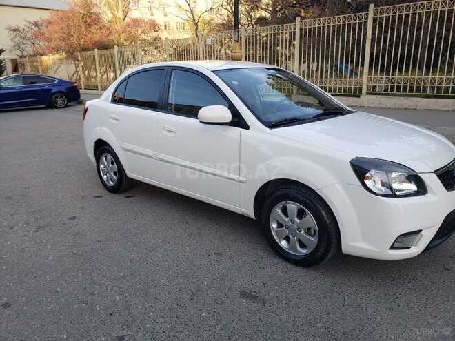 Kia Rio 2010, 230,000 km - 1.4 l - Bakı