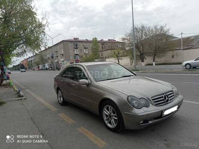 Mercedes C 180 2003, 228,000 km - 1.8 l - Sumqayıt
