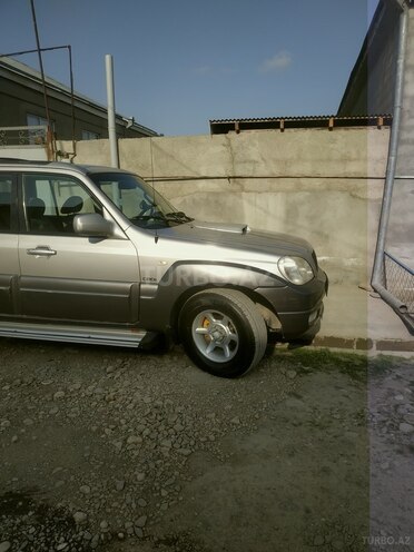 Hyundai Terracan 2004, 307,000 km - 2.9 л - Quba