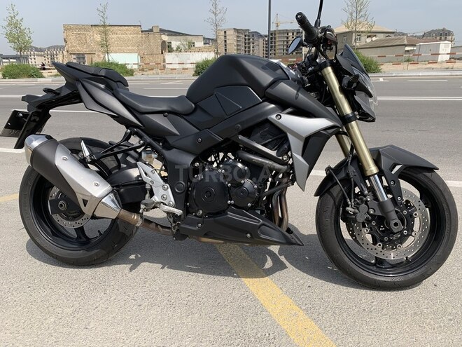 Suzuki GSR 750 2014, 9,850 km - 0.8 l - Bakı