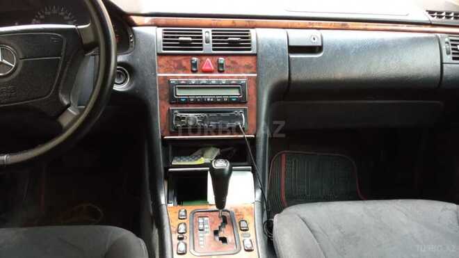 Mercedes E 200 1998, 400,000 km - 2.0 l - Bakı