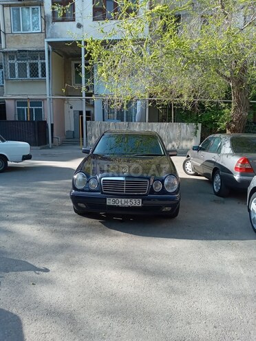 Mercedes E 230 1997, 434,000 km - 2.3 л - Bakı