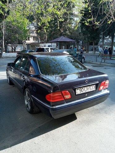 Mercedes E 230 1997, 434,000 km - 2.3 л - Bakı