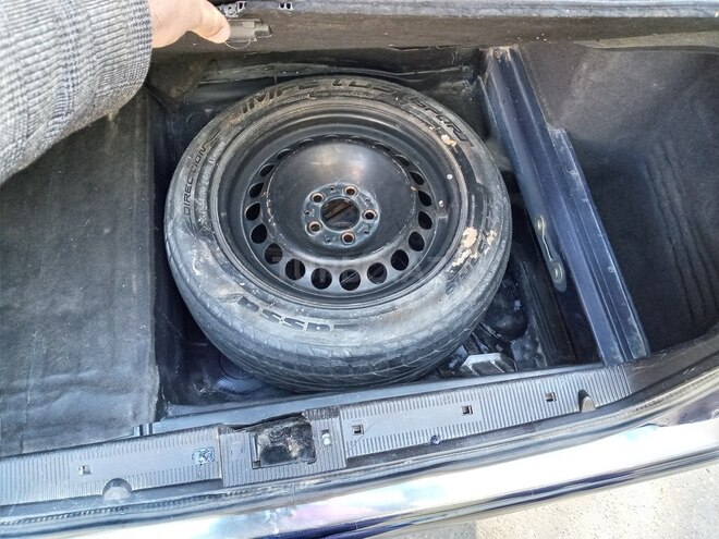 Mercedes E 230 1997, 434,000 km - 2.3 л - Bakı