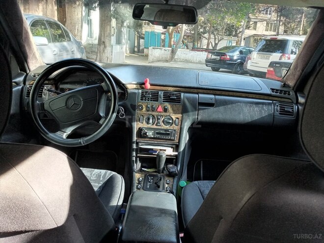 Mercedes E 230 1997, 434,000 km - 2.3 л - Bakı