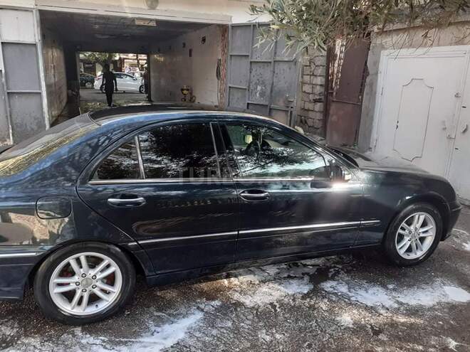 Mercedes C 220 2000, 275,000 km - 2.2 l - Bakı