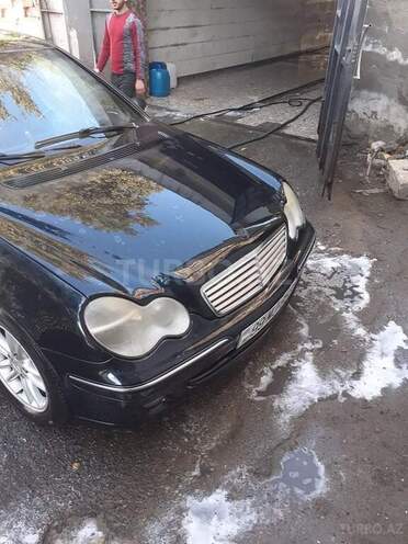 Mercedes C 220 2000, 275,000 km - 2.2 l - Bakı