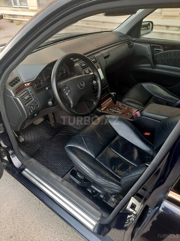 Mercedes E 240 2001, 310,000 km - 2.4 л - Bakı