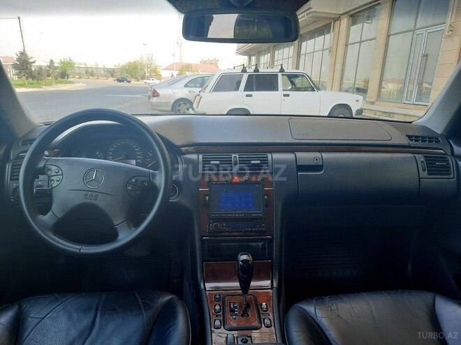 Mercedes E 240 2001, 310,000 km - 2.4 л - Bakı
