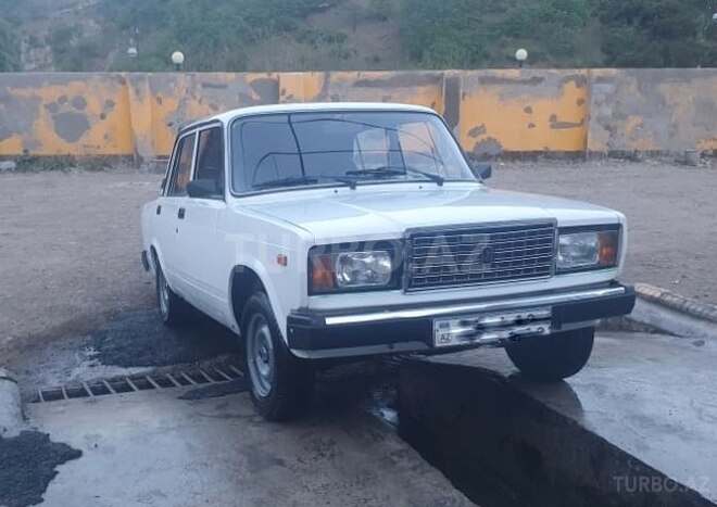 LADA (VAZ) 2107 2010, 70,000 km - 1.6 л - Yardımlı