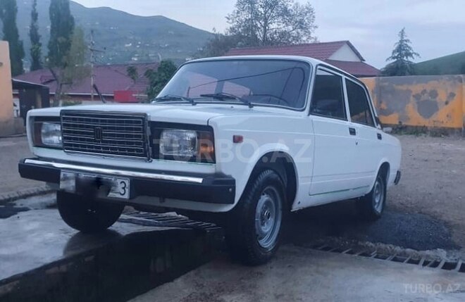 LADA (VAZ) 2107 2010, 70,000 km - 1.6 л - Yardımlı