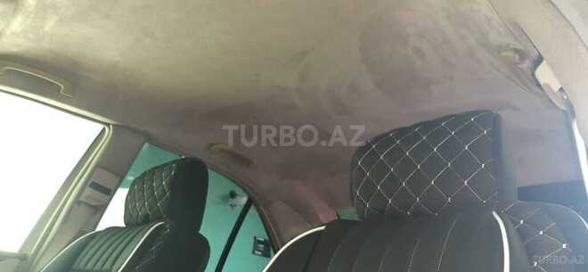 Mercedes E 280 2001, 403,000 km - 2.8 л - Saatlı
