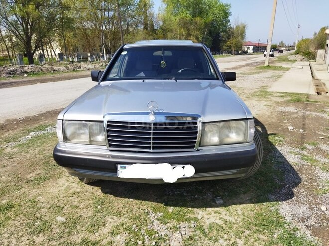 Mercedes 190 1991, 280,000 km - 1.8 l - Ucar