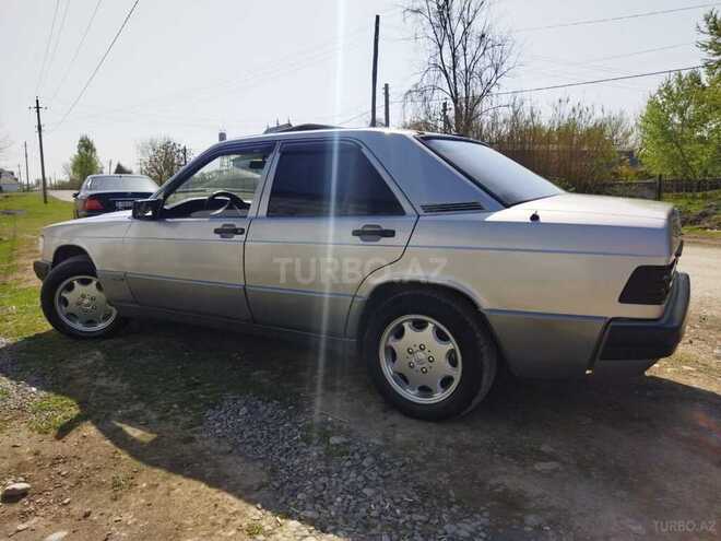 Mercedes 190 1991, 280,000 km - 1.8 l - Ucar