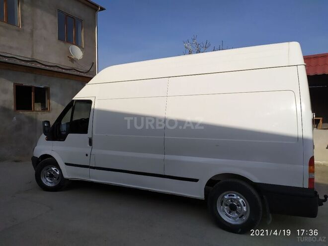 Ford Transit 2003, 388,000 km - 2.4 l - Quba