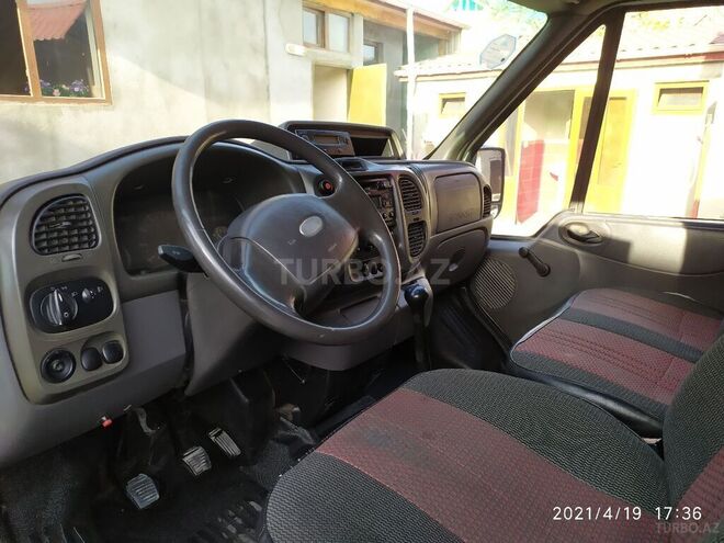 Ford Transit 2003, 388,000 km - 2.4 l - Quba