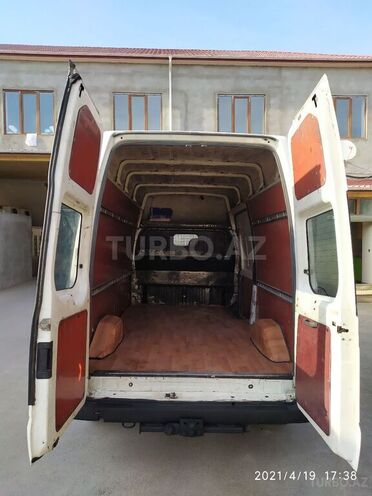 Ford Transit 2003, 388,000 km - 2.4 l - Quba
