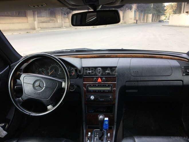 Mercedes C 230 1997, 263,000 km - 2.3 l - Bakı