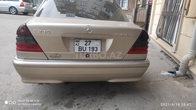 Mercedes C 230 2000, 271,000 km - 2.3 л - Bakı