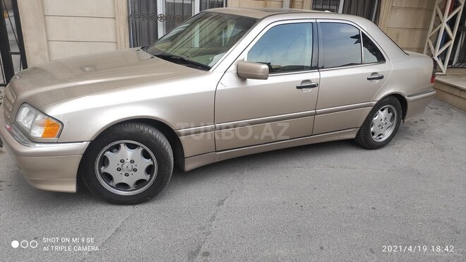Mercedes C 230 2000, 271,000 km - 2.3 л - Bakı
