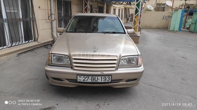 Mercedes C 230 2000, 271,000 km - 2.3 л - Bakı