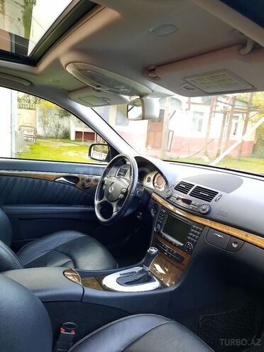Mercedes E 220 2007, 230,000 km - 2.2 l - Bakı