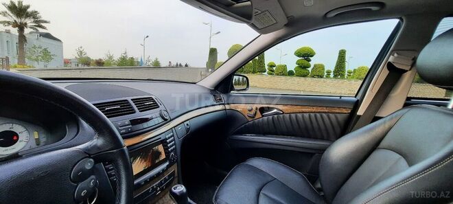 Mercedes E 220 2007, 230,000 km - 2.2 l - Bakı