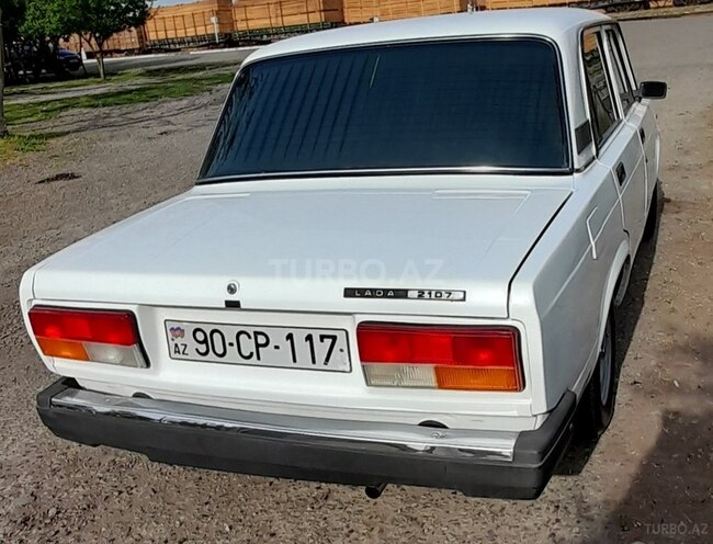 LADA (VAZ) 2107 2008, 256,000 km - 1.6 l - Salyan