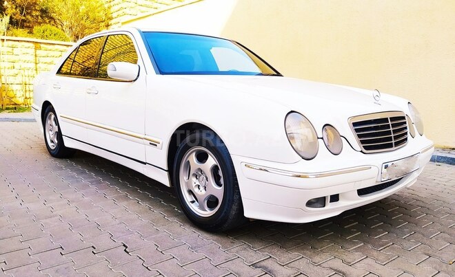 Mercedes E 220 2001, 289,000 km - 2.2 l - Bakı