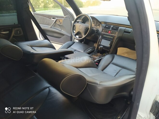 Mercedes E 220 2001, 289,000 km - 2.2 l - Bakı