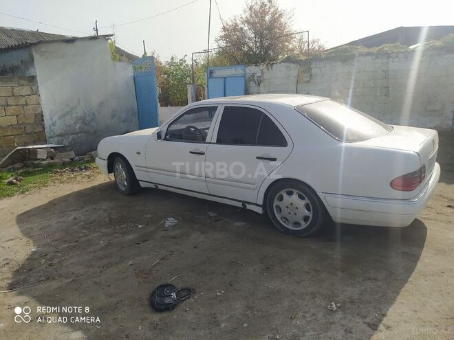 Mercedes E 300 1998, 233,000 km - 3.0 l - Neftçala